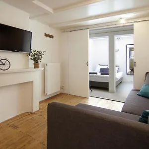Bed & Breakfast Cosy Right In The Center With Airco!, Amsterdam