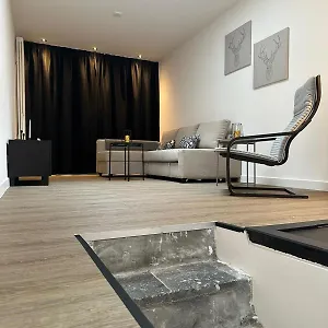 luxe-pas-gerenoveerd-monumentaal-appartement.maastrichthotels.net/